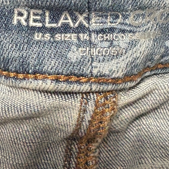 Chico’s Paisley Applique Cropped Jeans - Light Blue. Embroidered, Soft, Stretchy - Picture 14 of 16